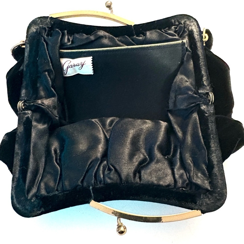 GARAY Vintage Evening Bag Black Velvet and Gold Kiss Luck Closure - Picture 5 of 6